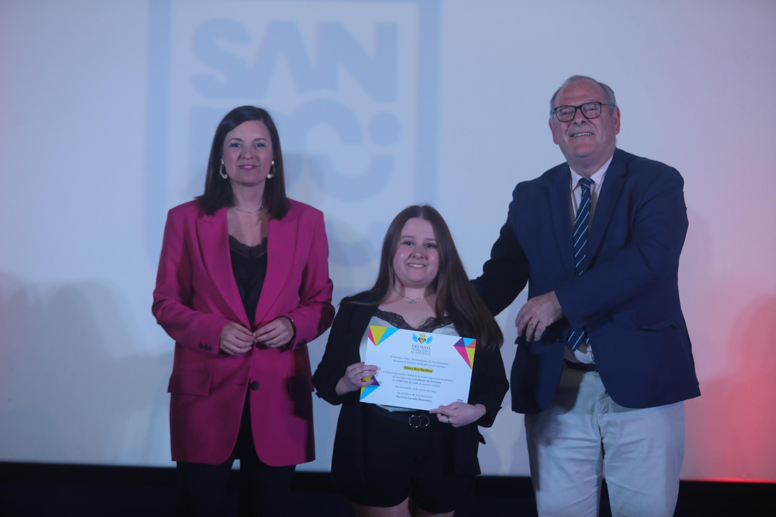 Las imágenes del acto de entrega de premios a los mejores expedientes académicos en San Fernando