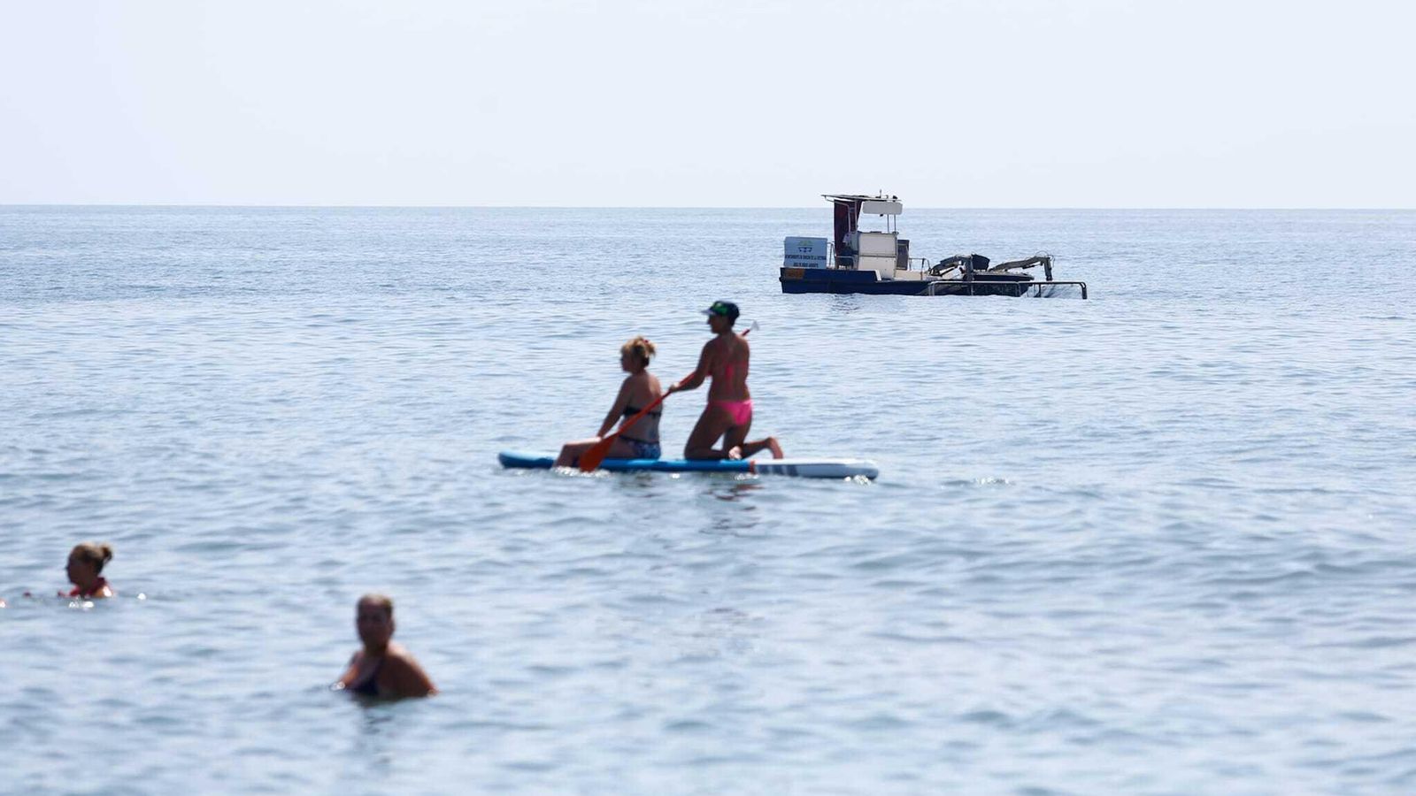 Último domingo de agosto en las playas de Málaga.