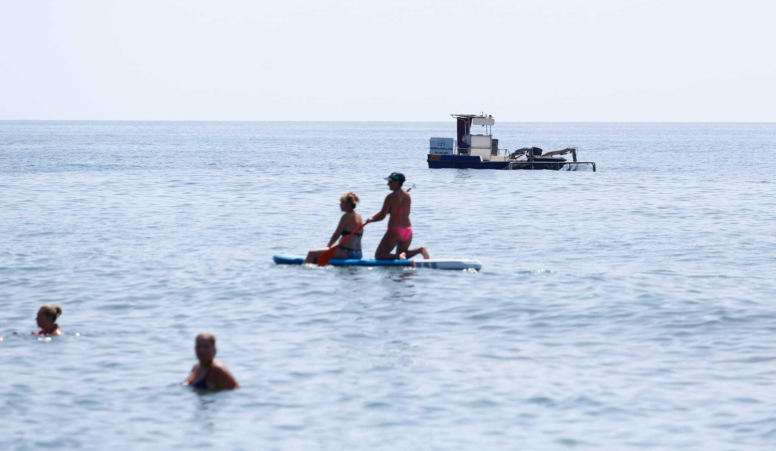 Último domingo de agosto en las playas de Málaga (fotos)