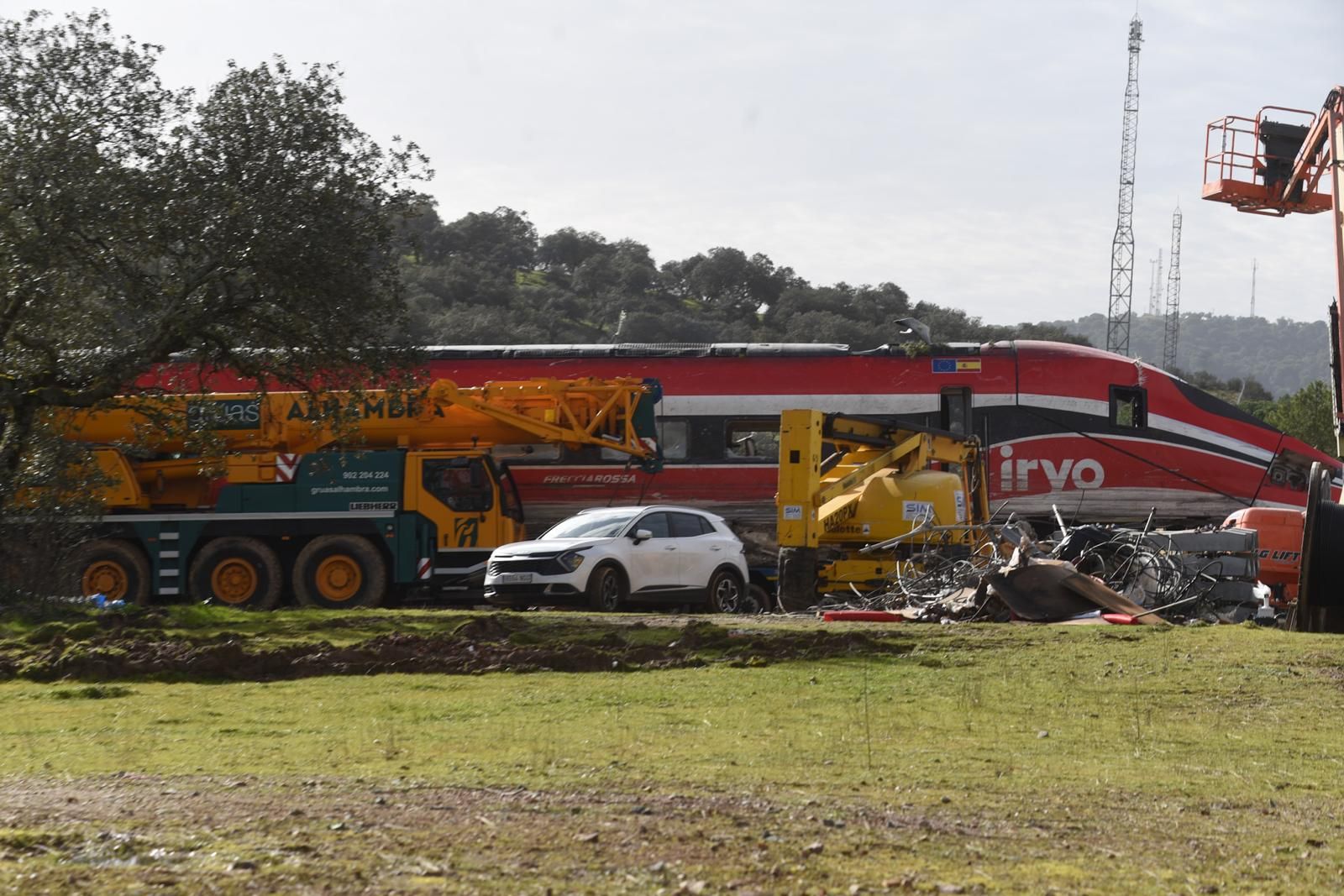Los trabajos en las vías de la alta velocidad tras el accidente de Adamuz