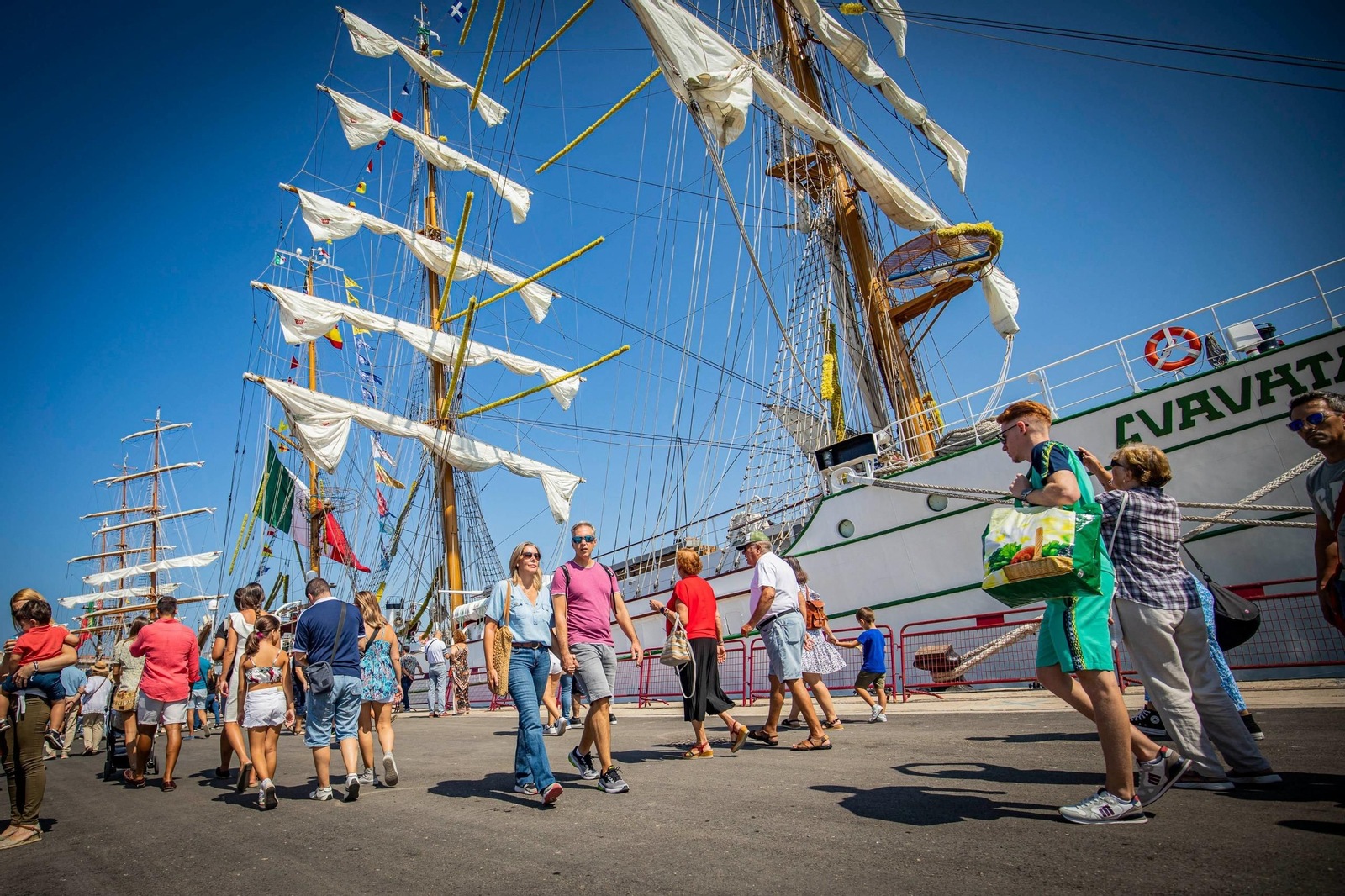 Una mirada a la despedida de Cádiz a la Gran Regata