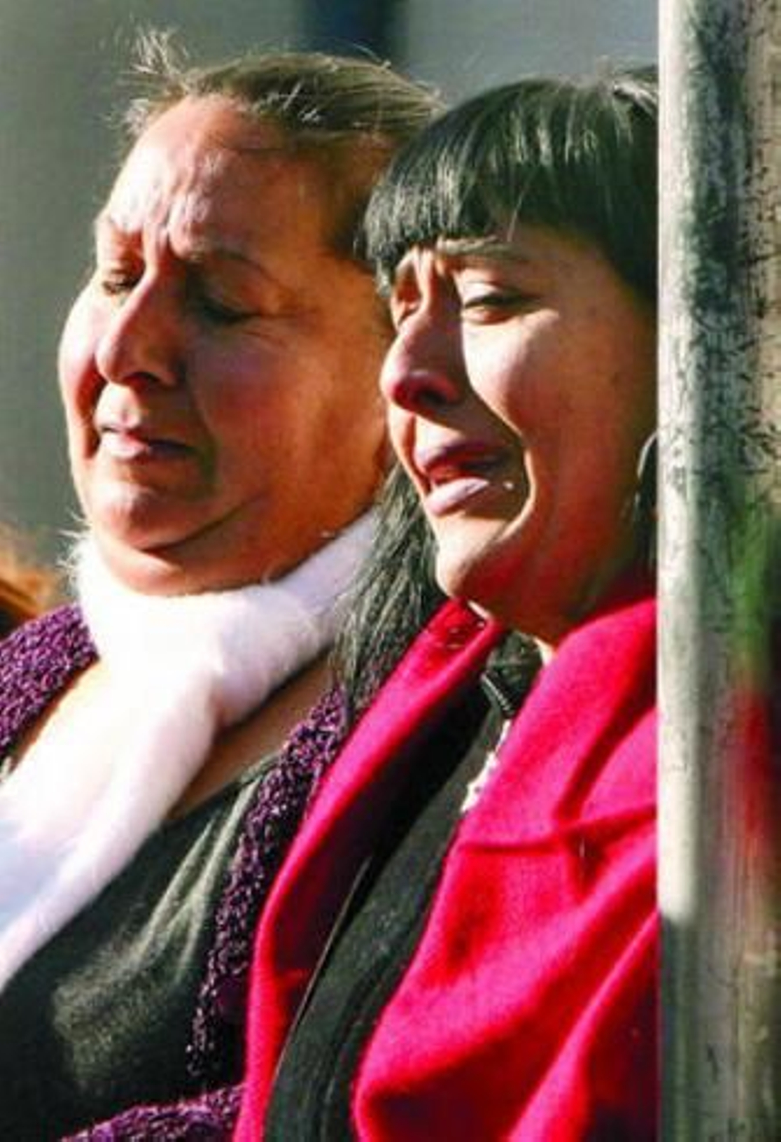 Familiares y amigos de los fallecidos. Familiares y amigos de los fallecidos.