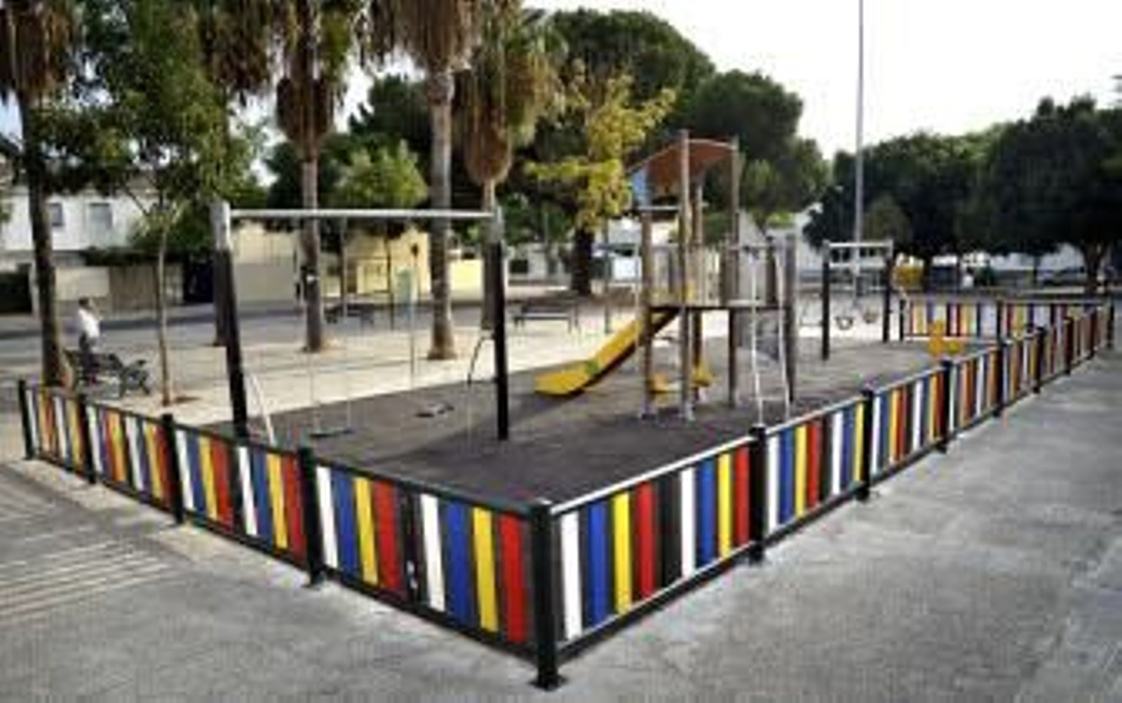 Infraestructura repara 40 de los 75 parques infantiles existentes en la ciudad