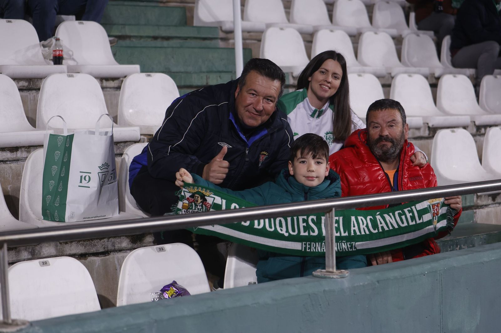Las mejores fotos del ambiente en El Arcángel para el Córdoba CF - Valladolid