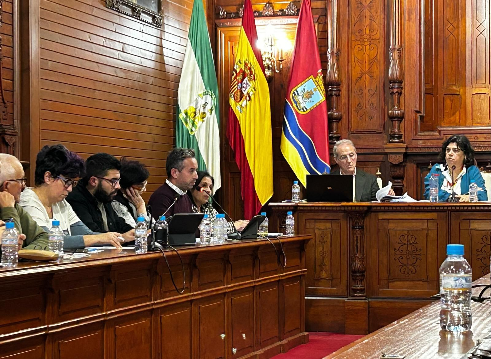 Sesión de pleno ordinario de octubre en el Ayuntamiento de Sanlúcar. Sesión de pleno ordinario de octubre en el Ayuntamiento de Sanlúcar.