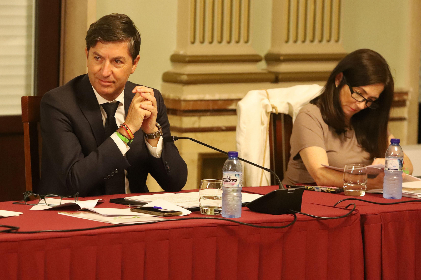 Imágenes del pleno municipal del Ayuntamiento de Huelva