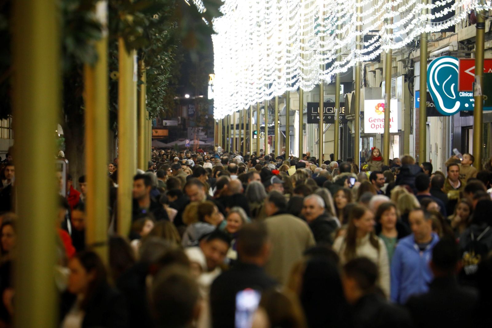 Las calles de Córdoba, repletas en el puente de diciembre, en imágenes