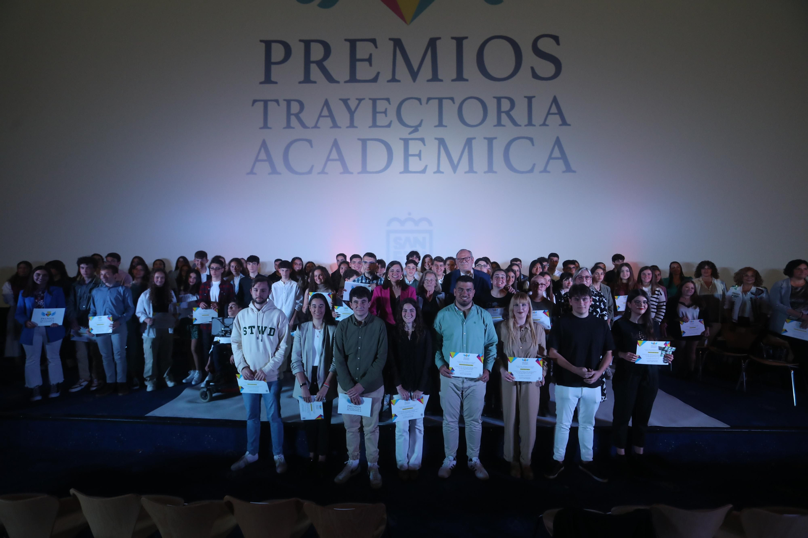 Las imágenes del acto de entrega de premios a los mejores expedientes académicos en San Fernando