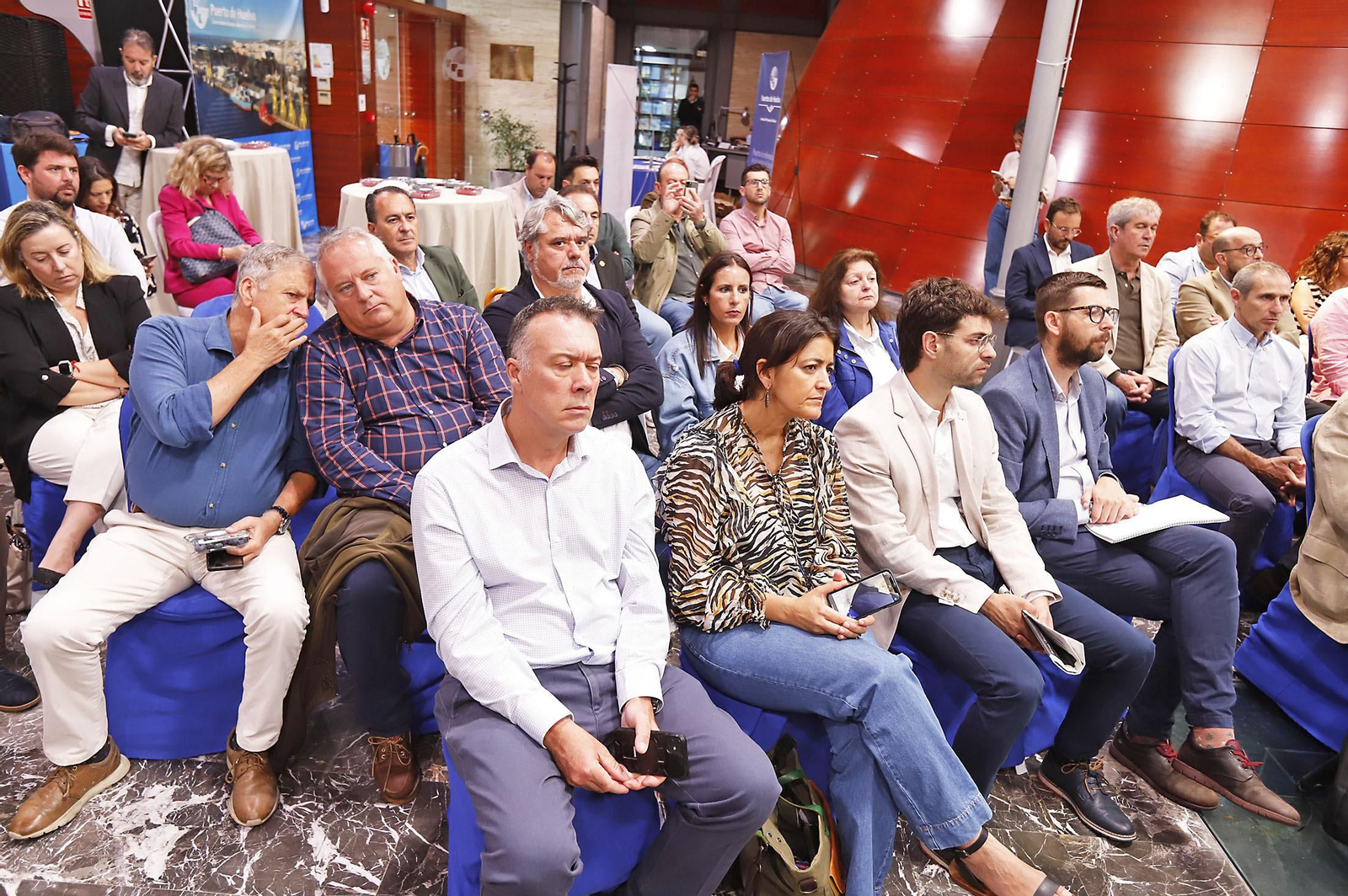 Las imágenes en el Desayuno-Coloquio del Grupo Joly "Competitividad innovación y eficiencia el sector de los frutos rojos ante el reto de la sostenibilidad"