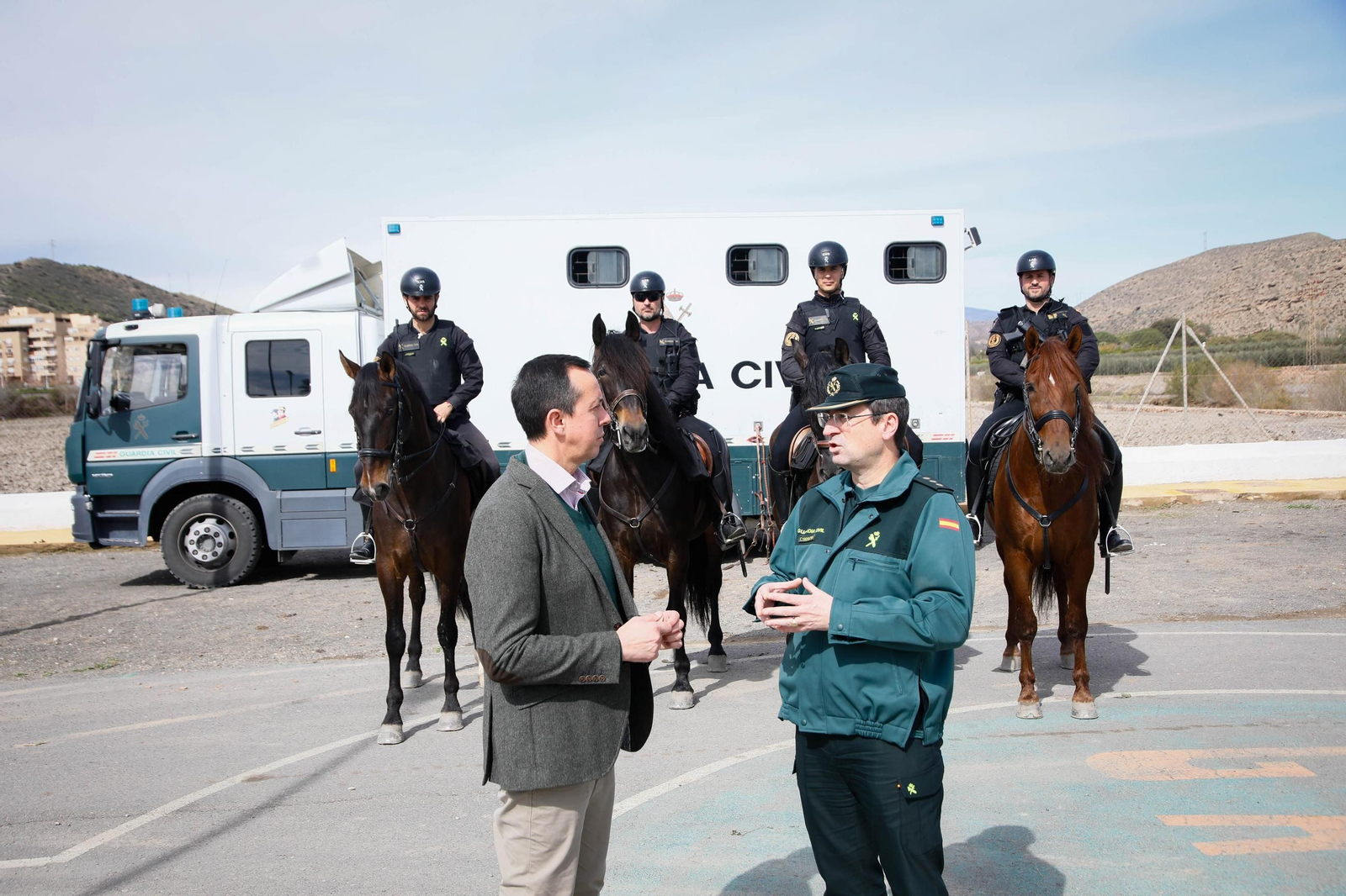 Imágenes del Escuadrón de Caballería de la Guardia Civil en Gádor.