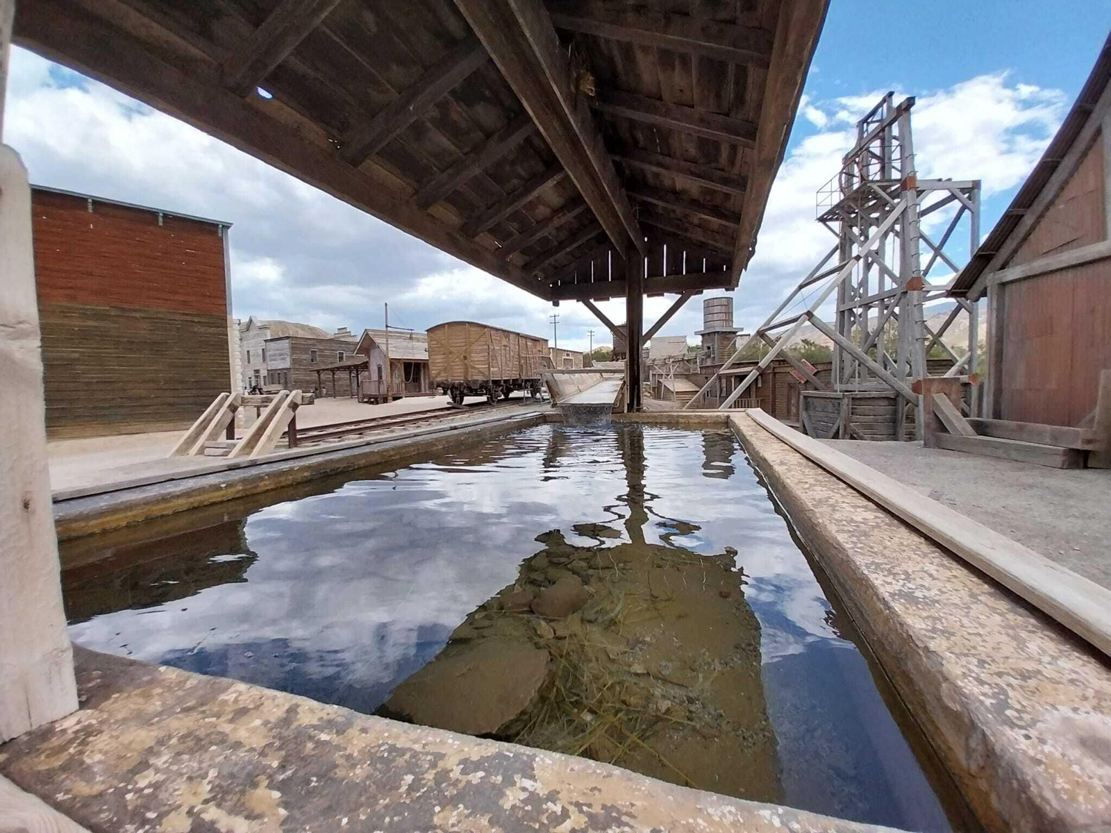 Vea cómo es el Mini Hollywood Oasys y sus espectaculares decorados