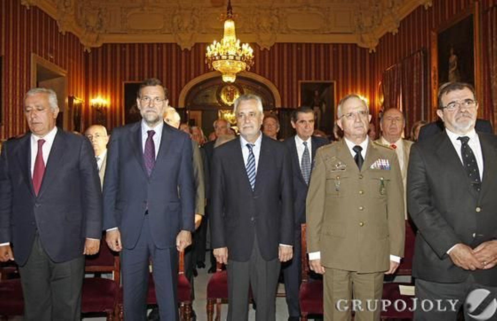 Javier Arenas, Mariano Rajoy, José Antonio Griñán, Virgilio Sañudo y José Rodríguez de la Borbolla

Foto: Antonio Pizarro - Manuel Gómez