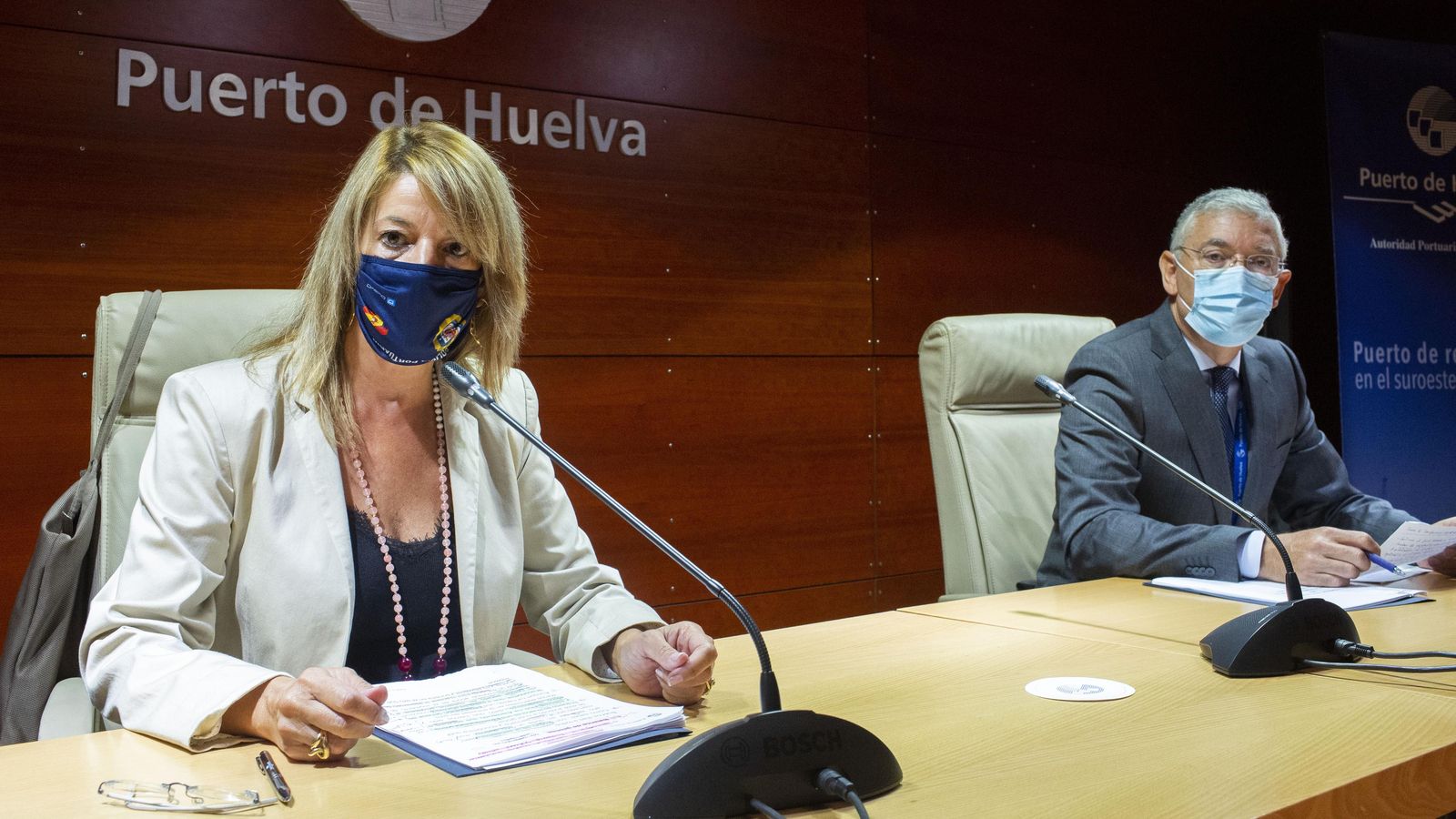 La presidenta del Puerto, Pilar Miranda, acompañada por el director, Ignacio Álvarez-Ossorio. La presidenta del Puerto, Pilar Miranda, acompañada por el director, Ignacio Álvarez-Ossorio.
