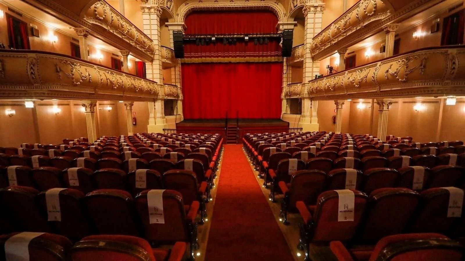 Patio de butacas del Gran Teatro de la capital onubense.