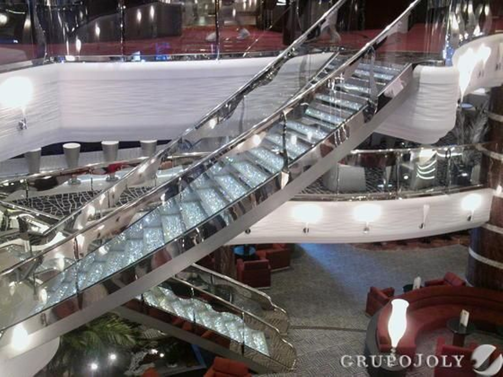 Una visita por el lujoso crucero MSC Divina en su preinauguración en Cádiz.

Foto: Sara Mancera