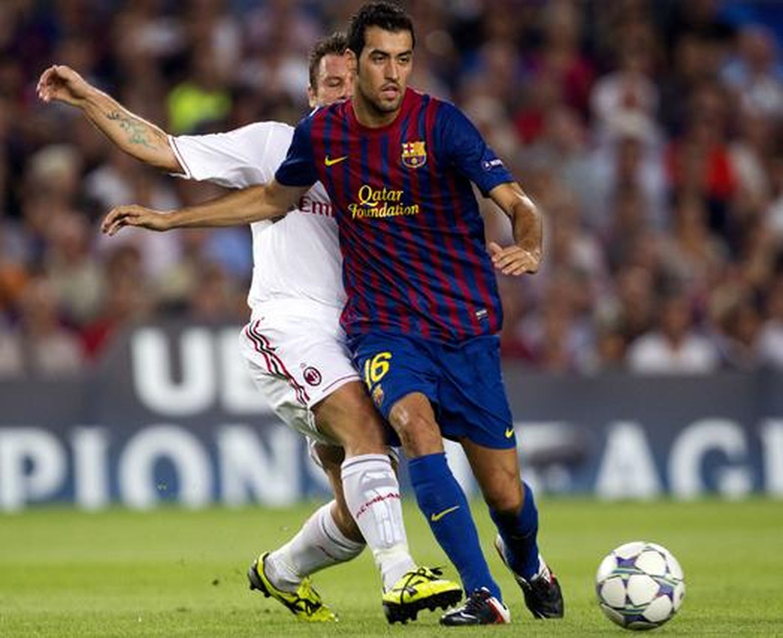 El Barcelona no consiguió pasar del empate ante un Milán muy a la italiana.

Foto: efe