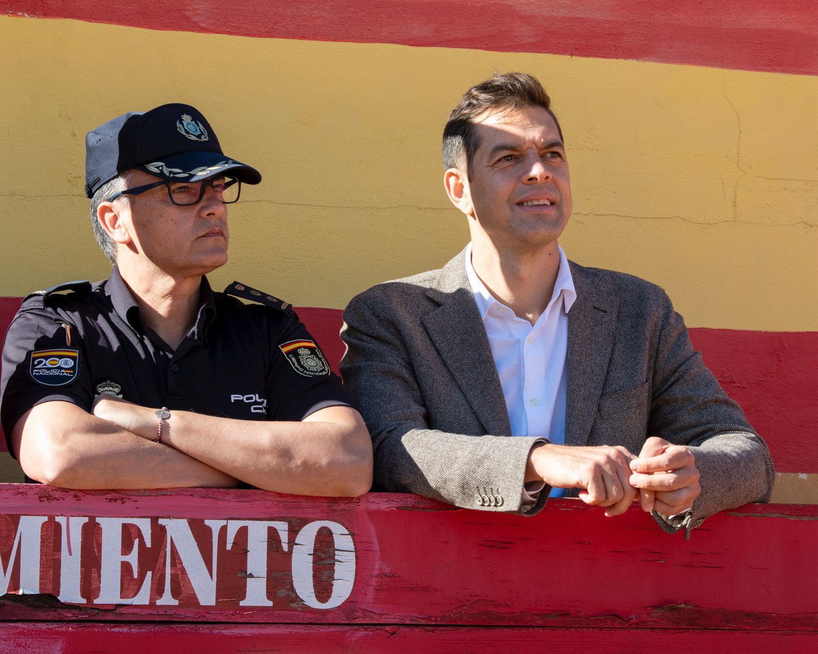 Galería | Así ha sido la jornada de puertas abiertas de la Policía Nacional en la Plaza de Toros de Motril