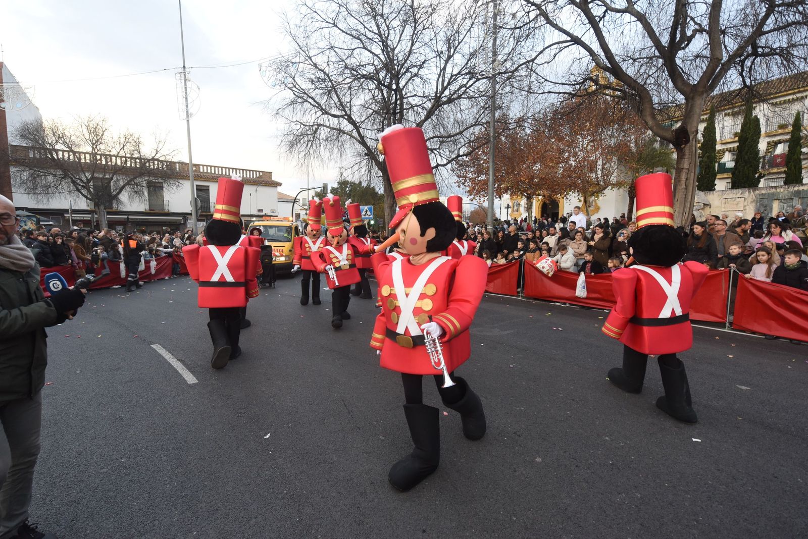 La ilusión se extiende por Córdoba en una mágica cabalgata de Reyes