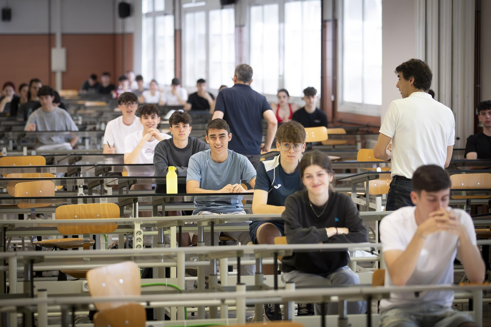 El primer día de Selectividad en Granada, en imágenes