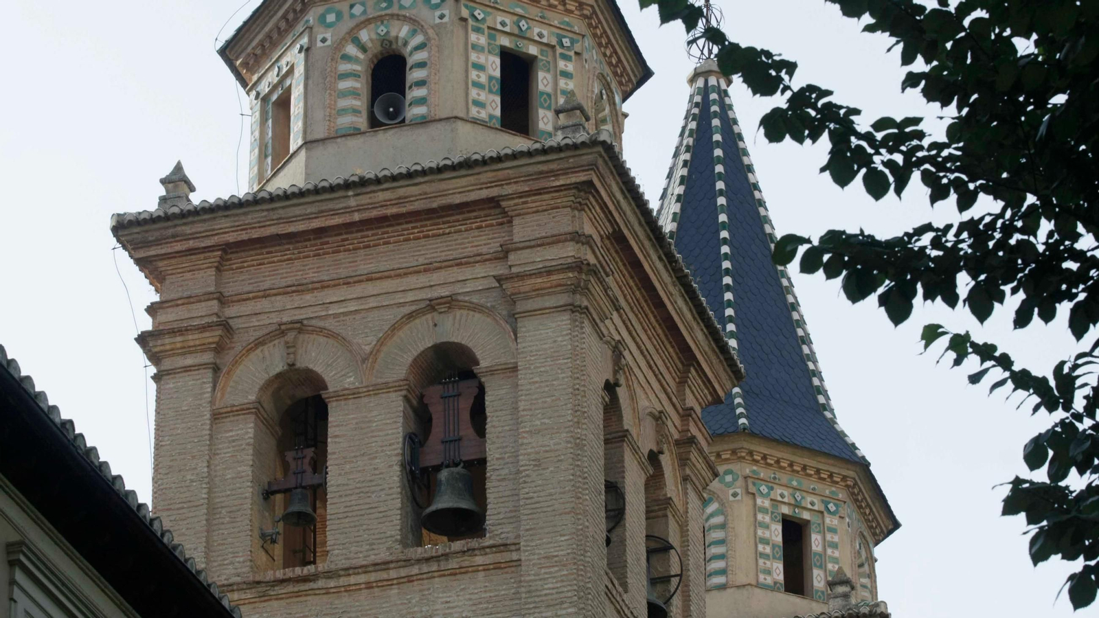 Campanario de la Basílica Patronal de la Virgen de las Angustias de Granada