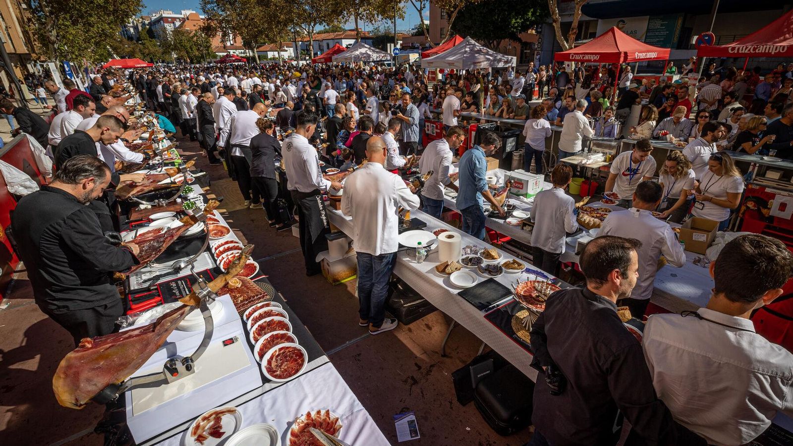 Imagen de archivo de ediciones anteriores de la Feria Solidaria de Cortadores de Jamón