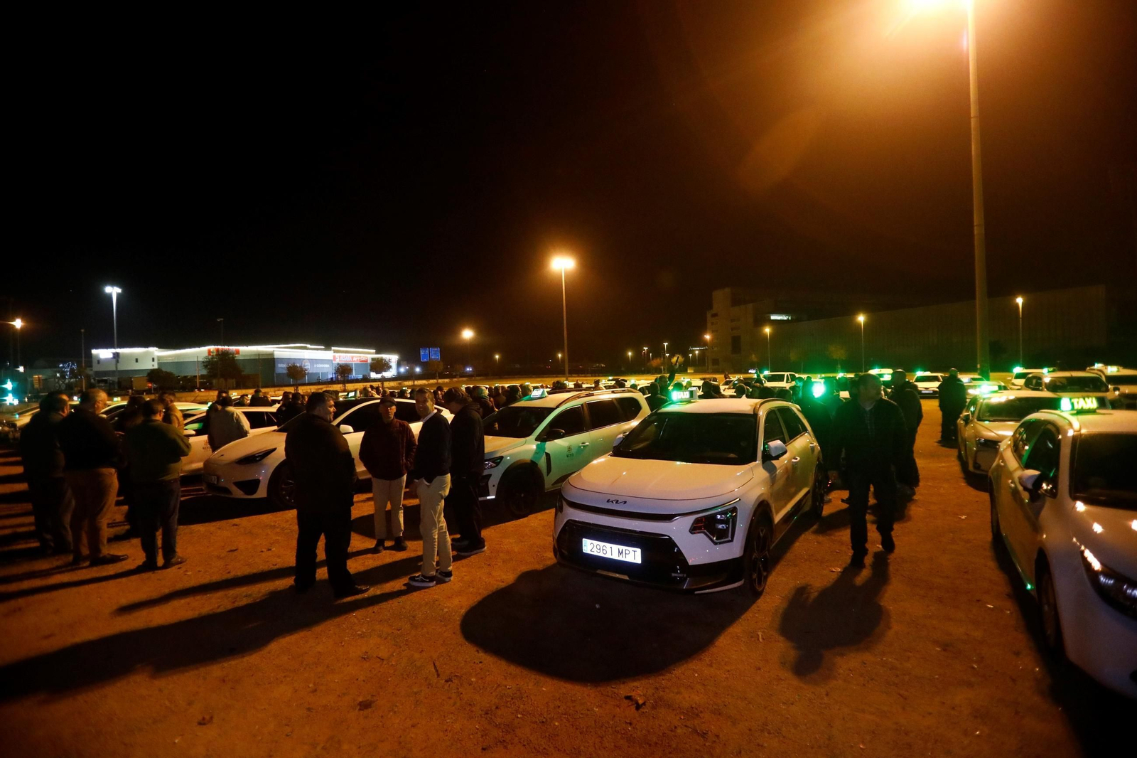 La protesta de los taxistas cordobeses contra las agresiones, en imágenes