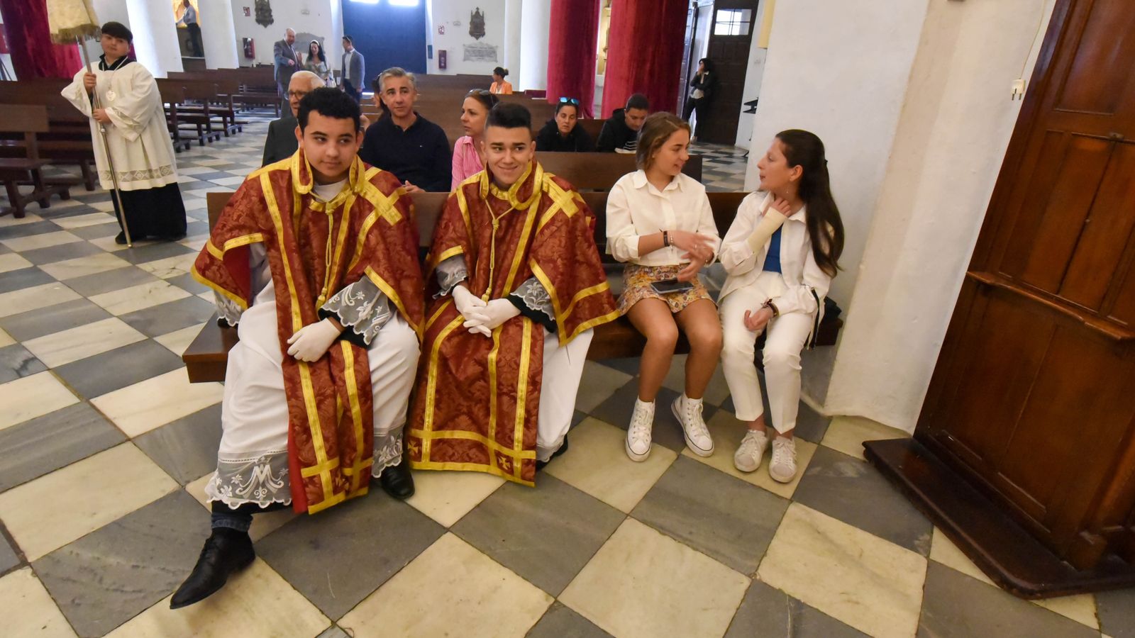 Fotos de la procesión del Resucitado en San Roque