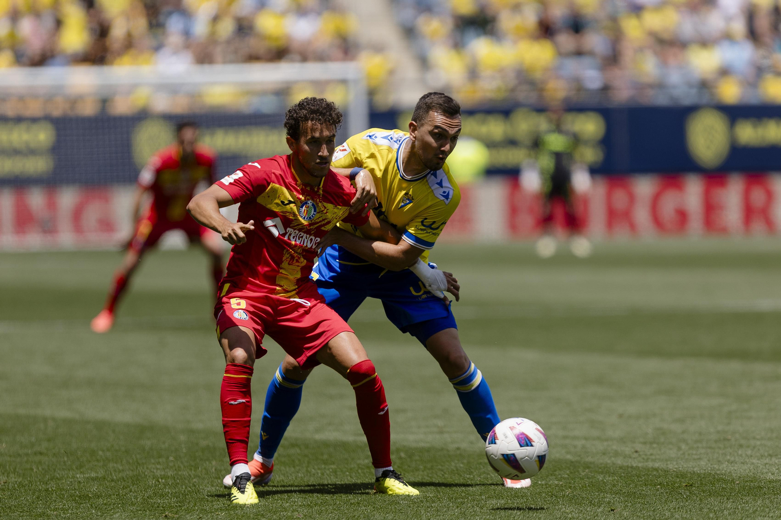 Las imágenes del partido entre el Cádiz C.F y el Getafe