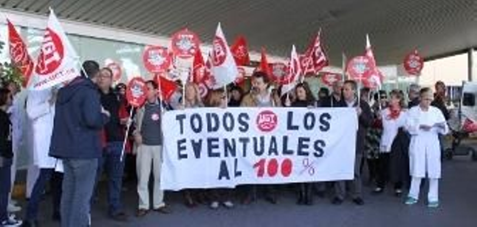 FSP UGT Almería se concentra en protesta por la política de contratación del SAS
