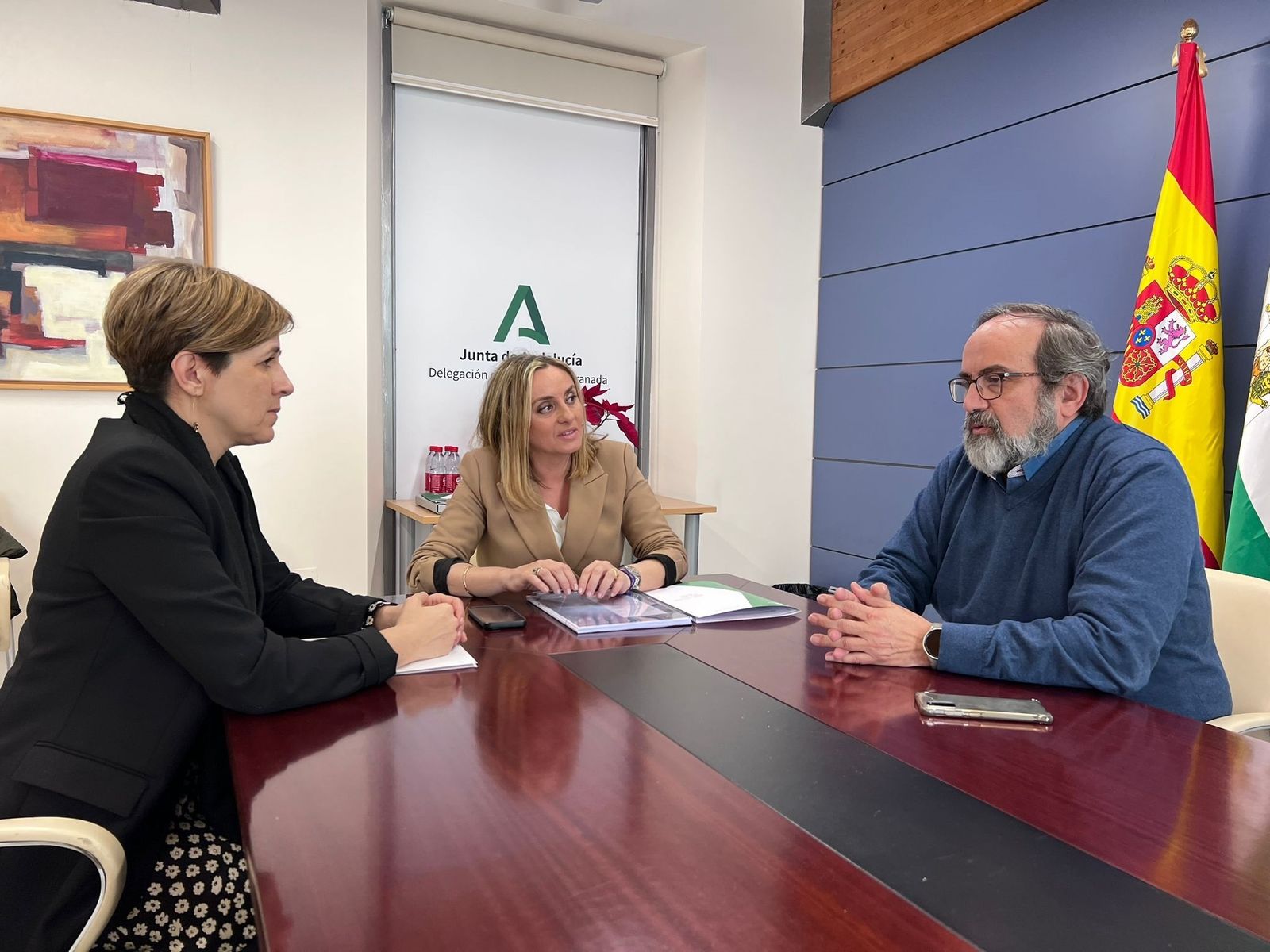 Reunión entre Marifrán Carazo, Ángel Ibarra y Ana Agudo