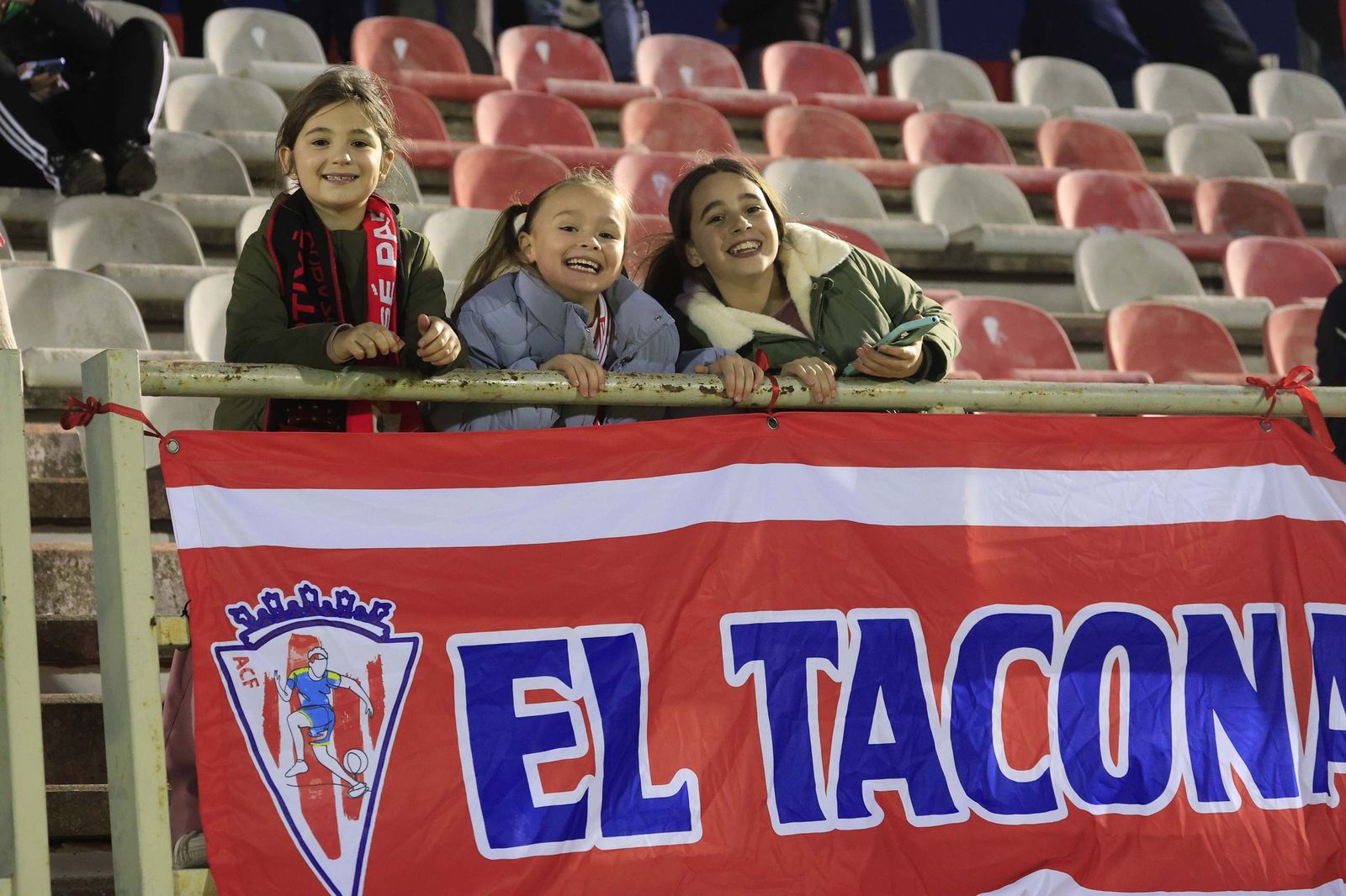 Búscate en el Nuevo Mirador durante el Algeciras - Juventud Torremolinos de Primera Federación