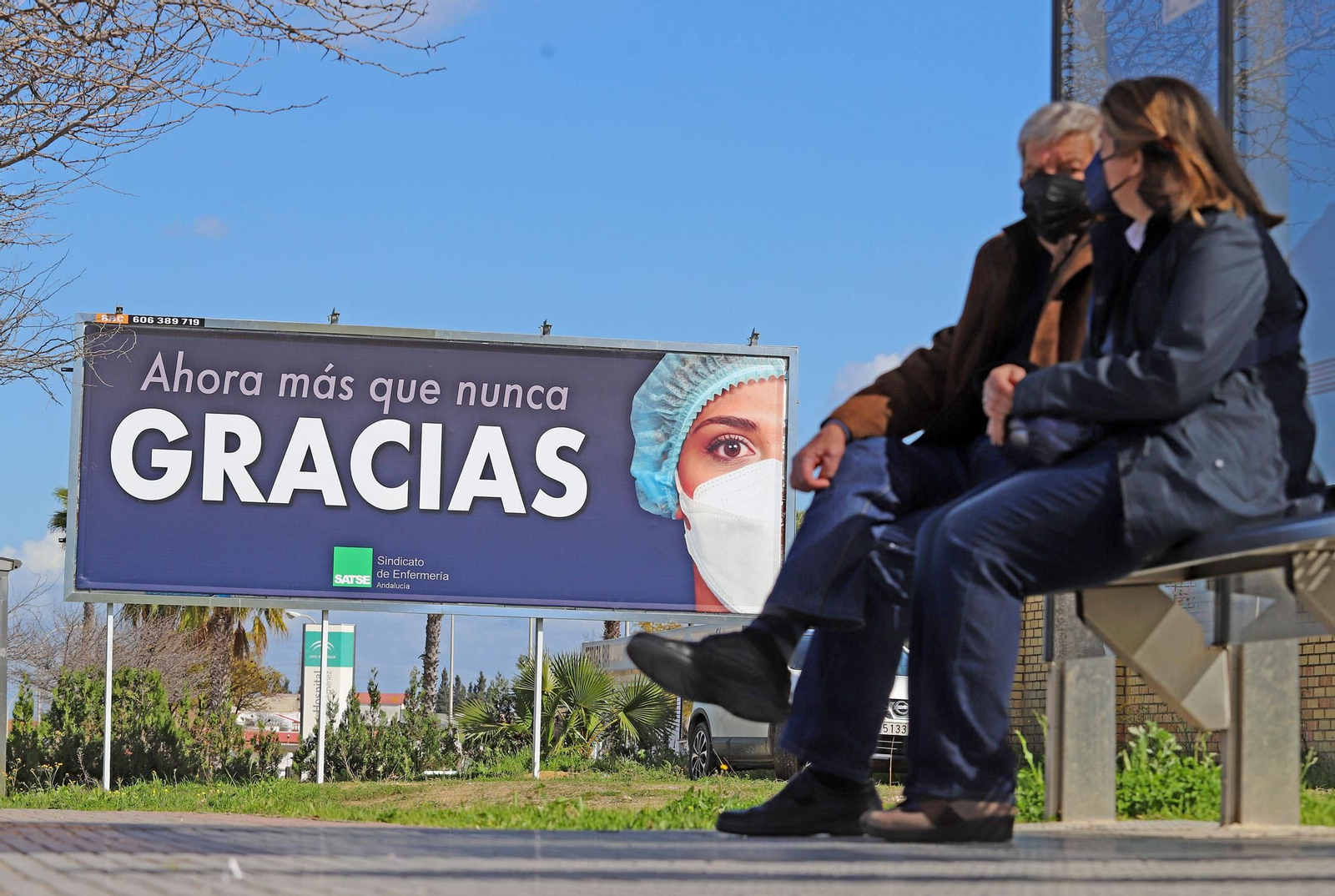 Inmediaciones del Hospital Juan Ramón Jiménez.