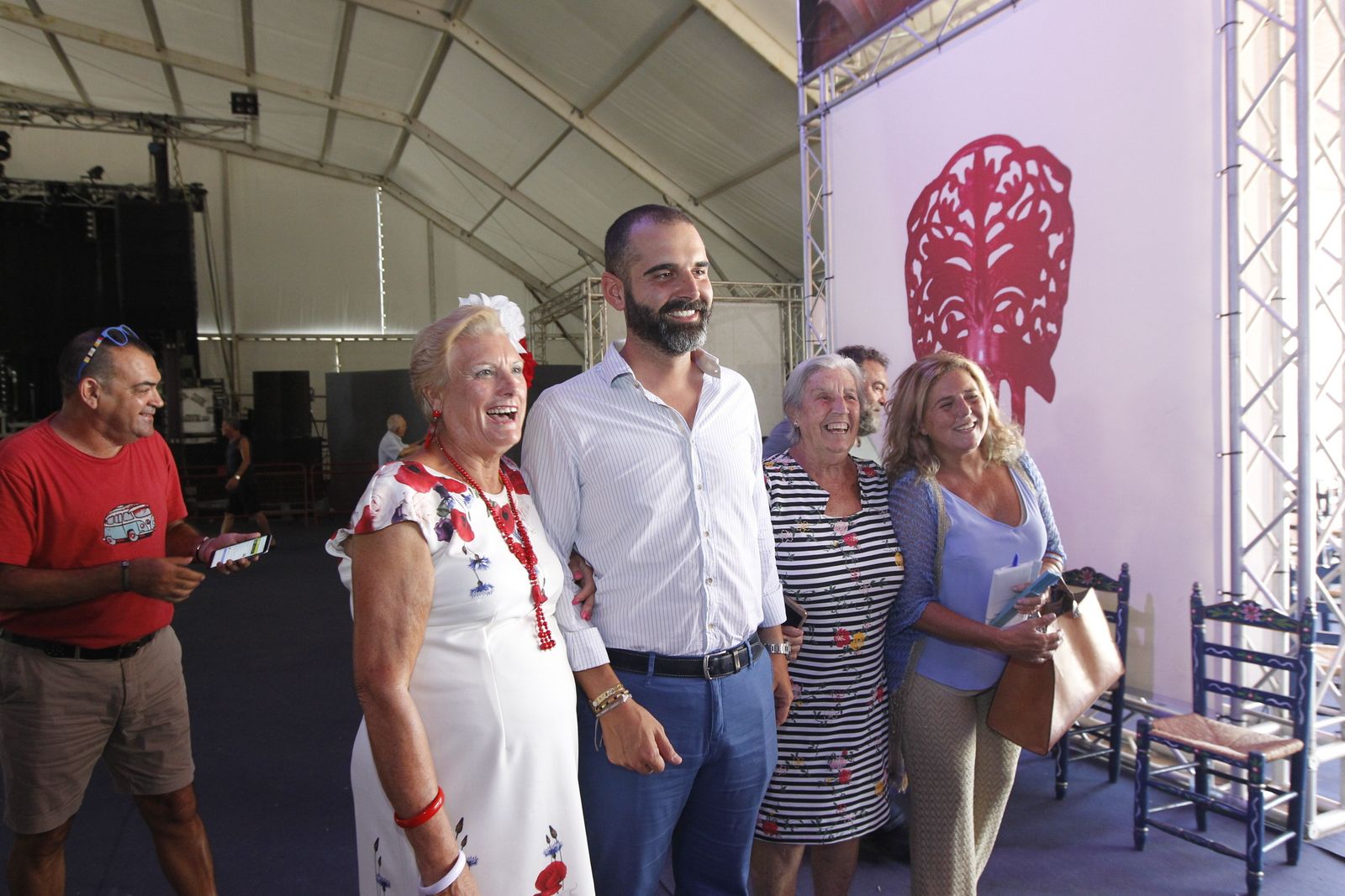 Fotogalería comida homenaje a los mayores. Feria de Almería 2019
