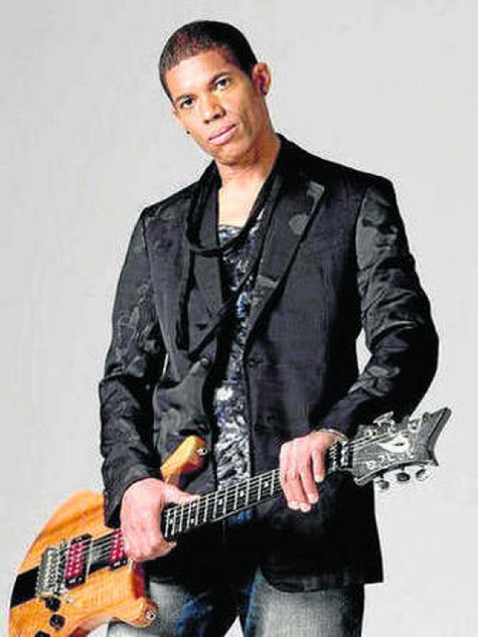 El músico Stanley Jordan.