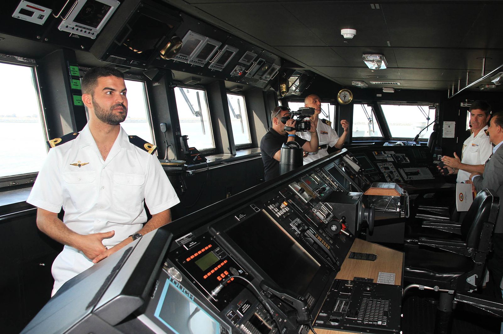 Imágenes de la Fragata Cristóbal Colón F-105