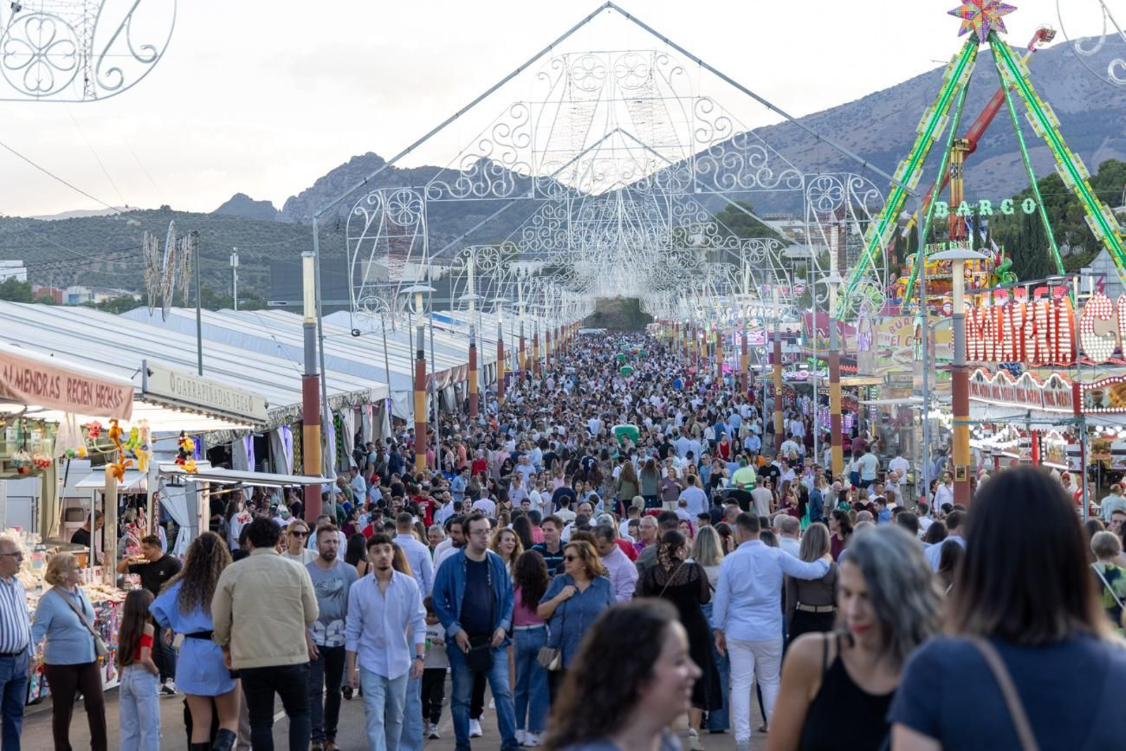 Así disfrutan los jiennenses del día grande de la feria de San Lucas