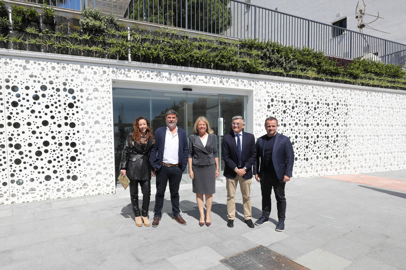 La visita institucional a la nueva Oficina de Turismo.