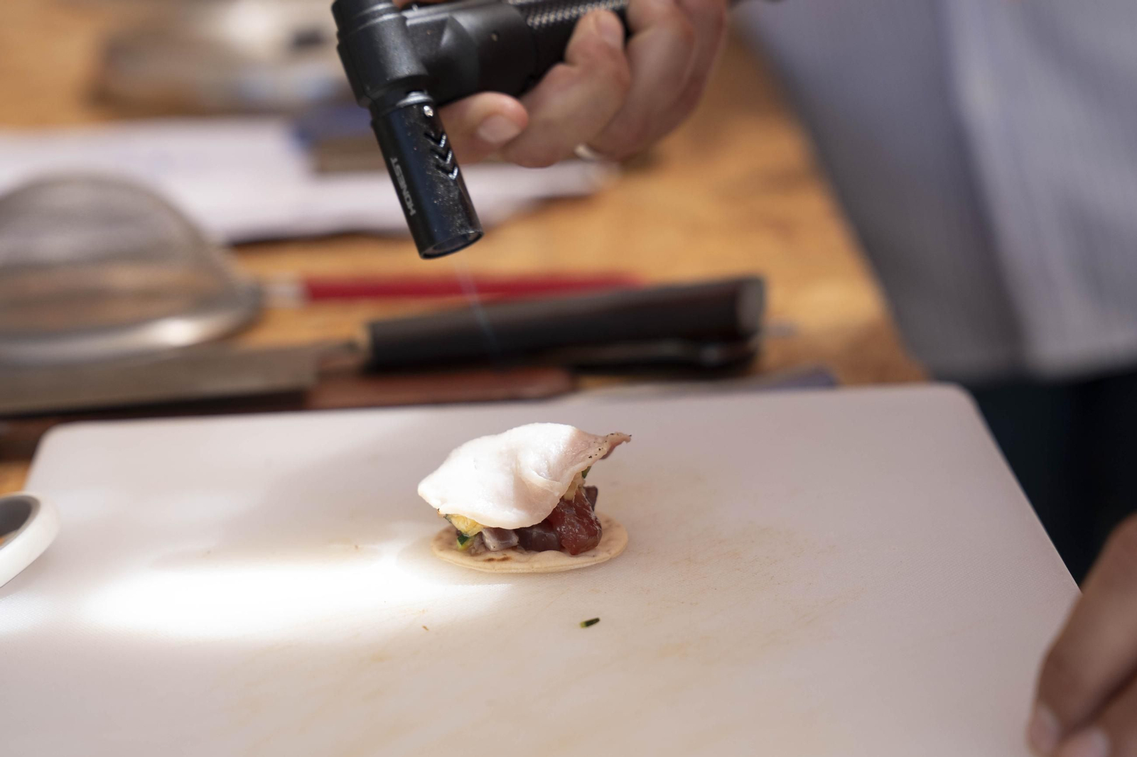 Las imágenes de la charla y degustación de la gamba roja por Rafa Rodríguez