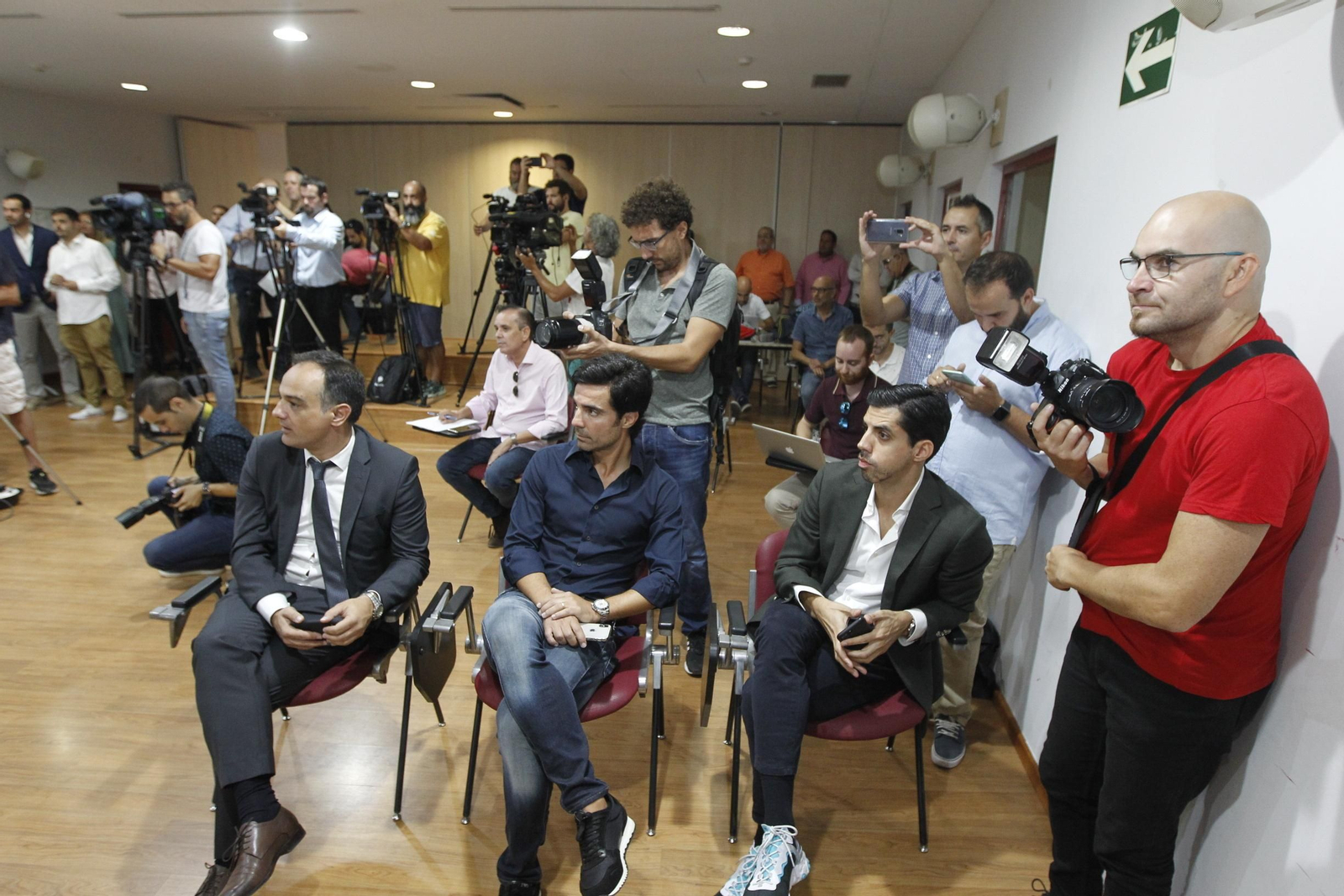 Fotogalería rueda de prensa dueño U.D. Almería, Turki Al-Sheik