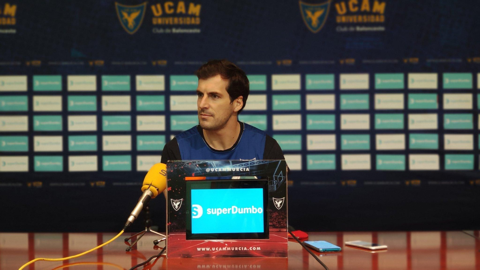 Tomás Bellas, en su presentación con el UCAM Murcia.