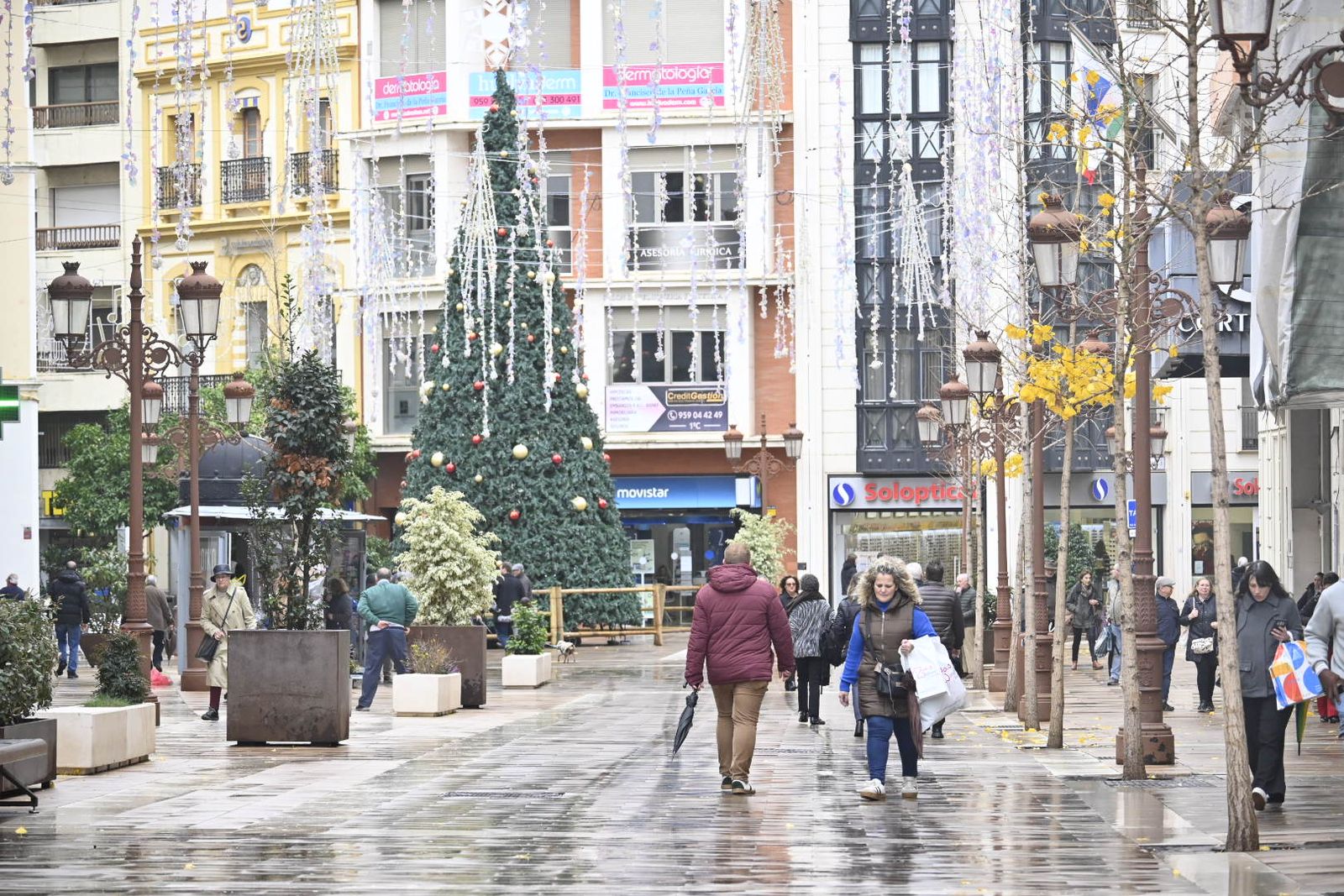 Fotografías de ambiente en la mañana del 3 de enero en Huelva