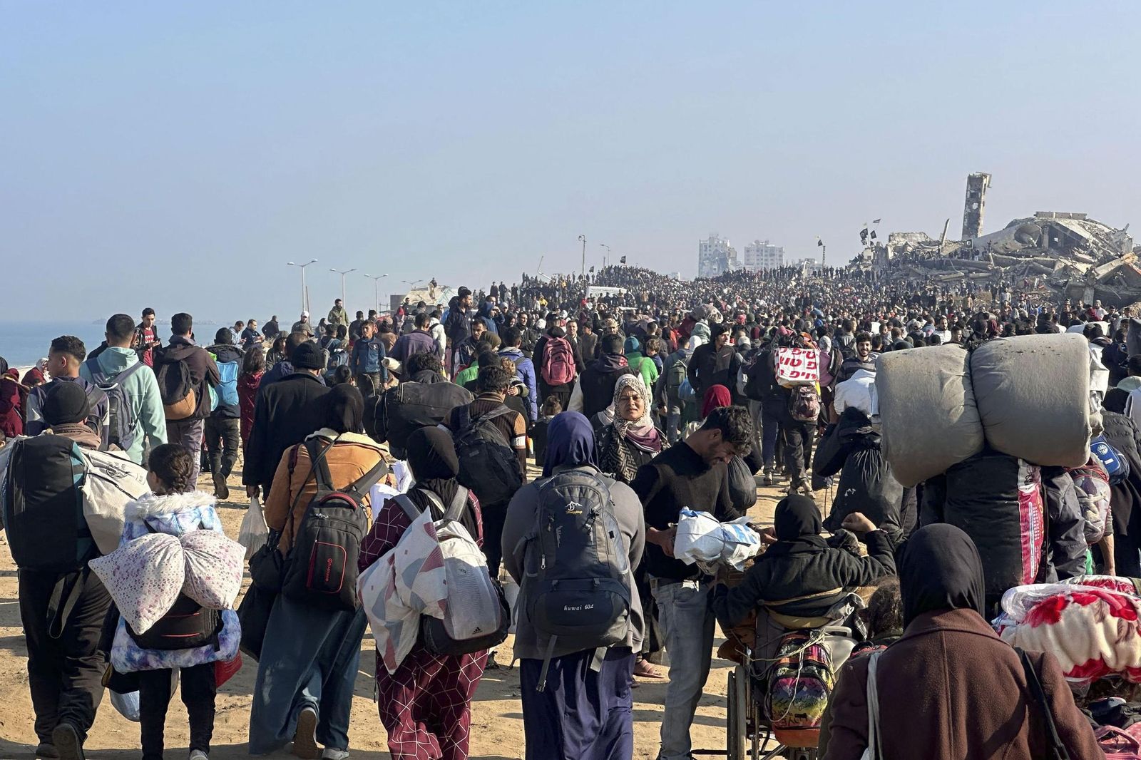 El retorno masivo de palestinos al norte de la Franja de Gaza