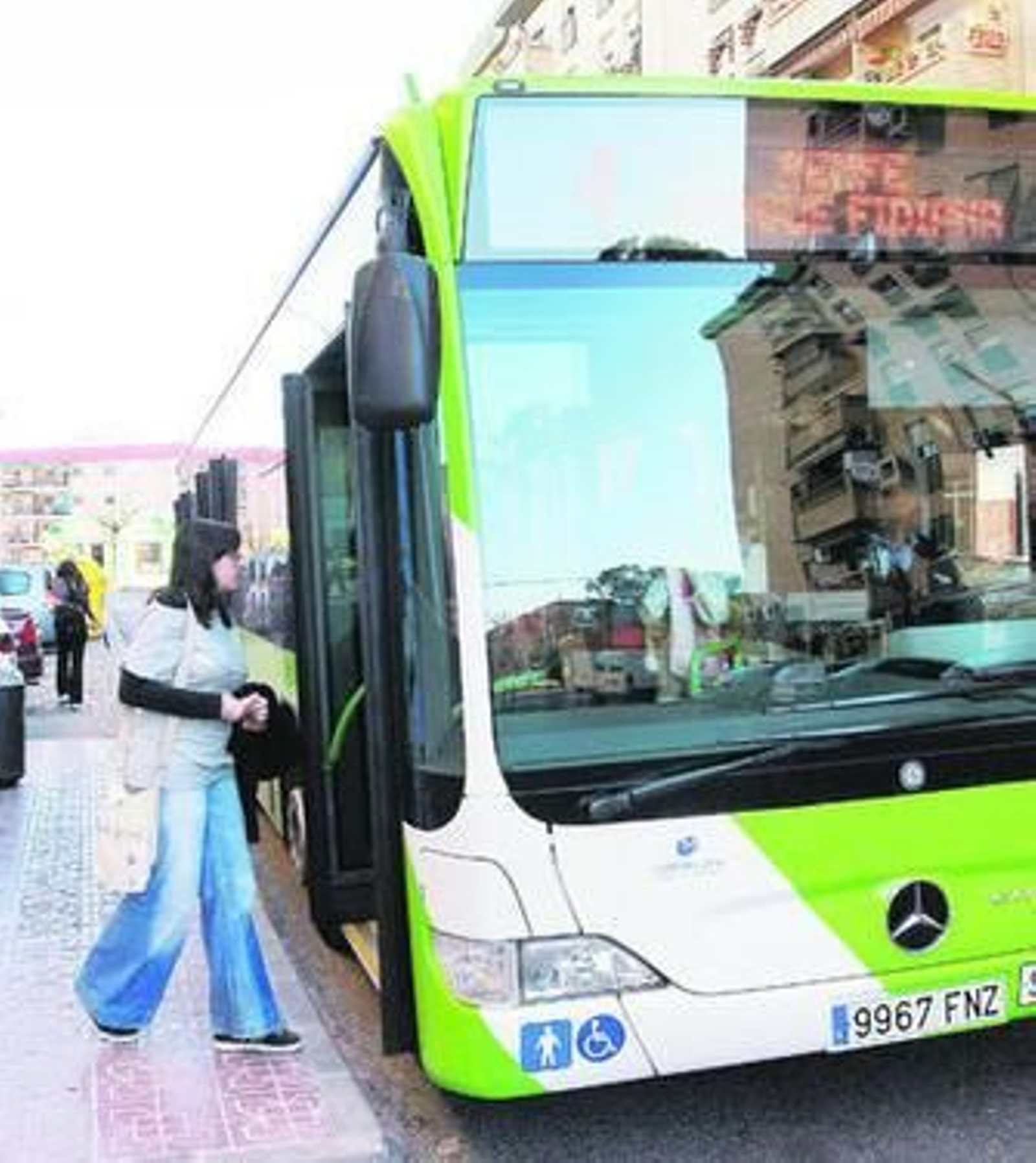 Parada de la línea 4, en el barrio de Fidiana.