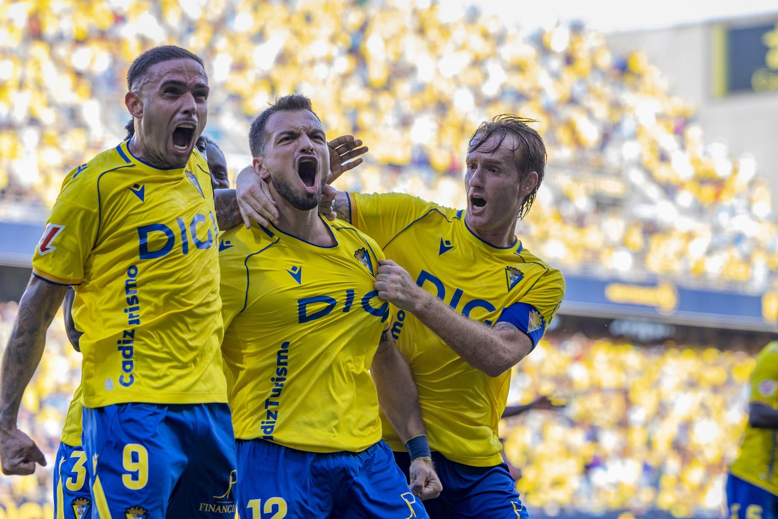 Búscate en las imágenes del Cádiz CF-Albacete