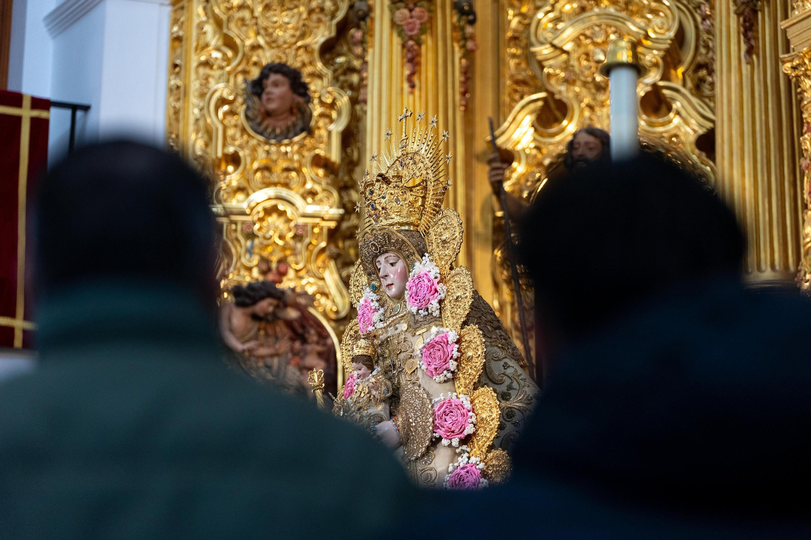 La Virgen del Rocío vuelve al culto tras su restauración
