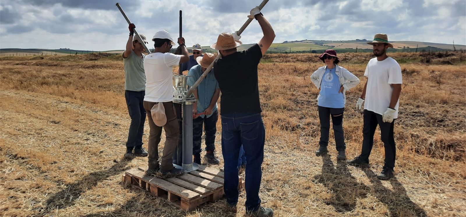 Los investigadores han realizado perforaciones en distintos puntos de las marismas del Guadalquivir.