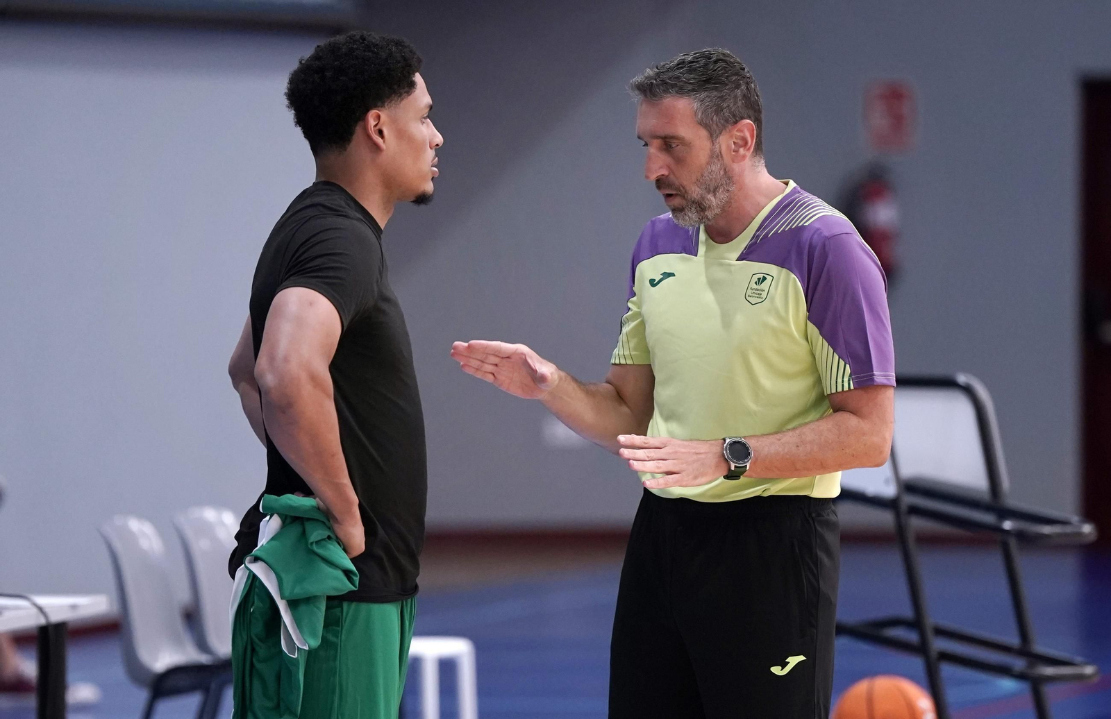 Ibon, con Castañeda