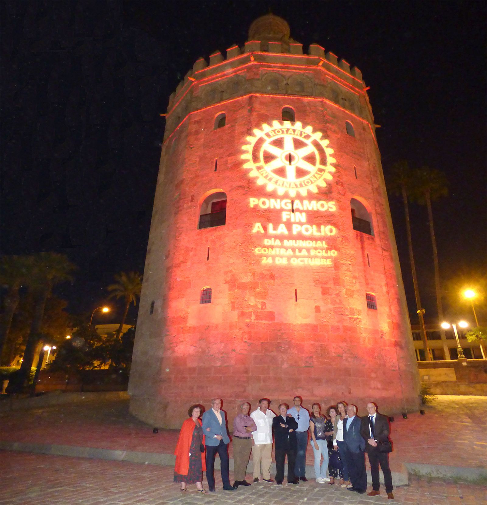 La torre del Oro se ilumina para combatir la polio