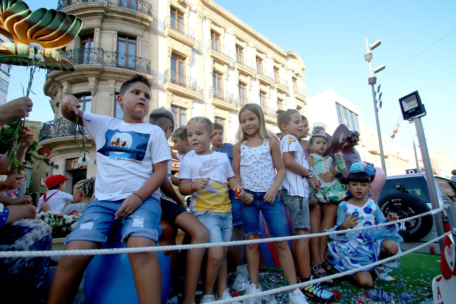 Fotogalería de la Batalla de Flores. Feria de Almería 2019