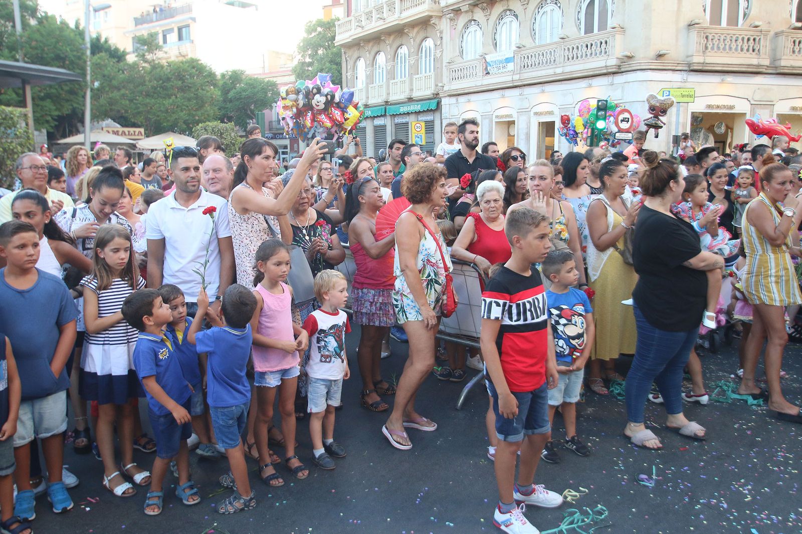 Fotogalería de la Batalla de Flores. Feria de Almería 2019